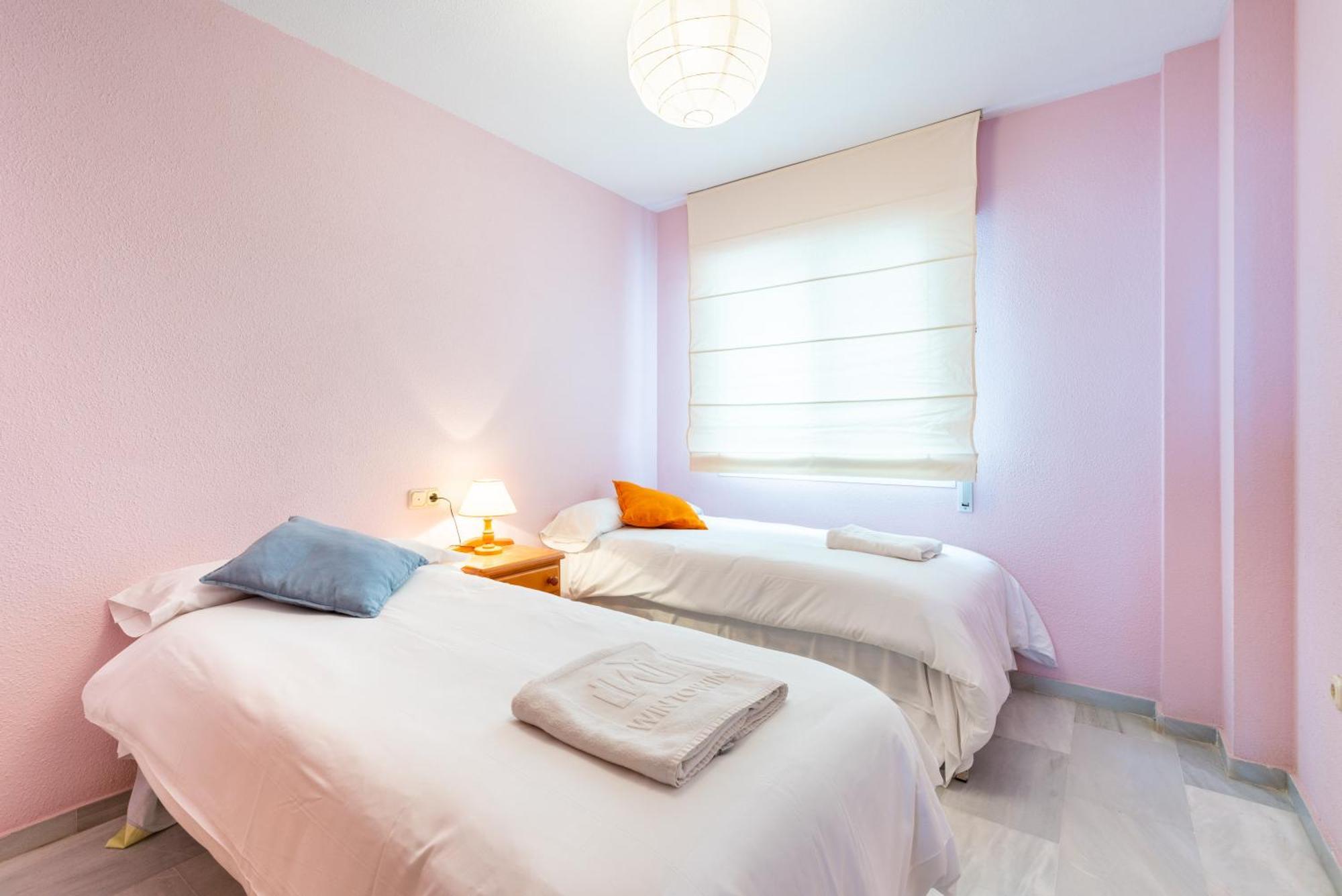 Wintowinrentals 1ª Linea De Playa, Parking Y Wifi Ринкон-де-ла-Викториа Экстерьер фото