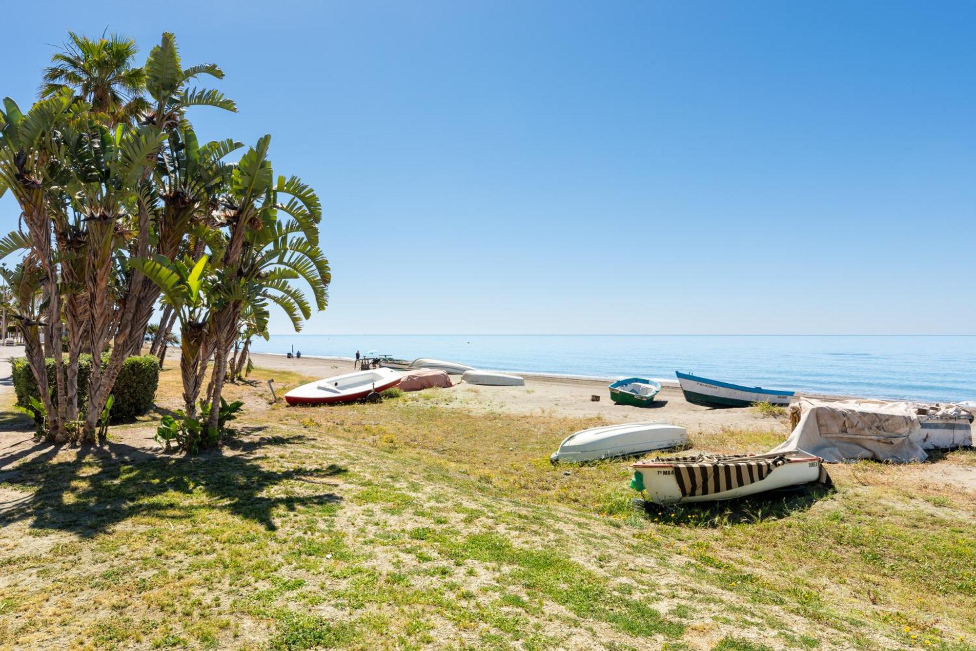 Wintowinrentals 1ª Linea De Playa, Parking Y Wifi Ринкон-де-ла-Викториа Экстерьер фото