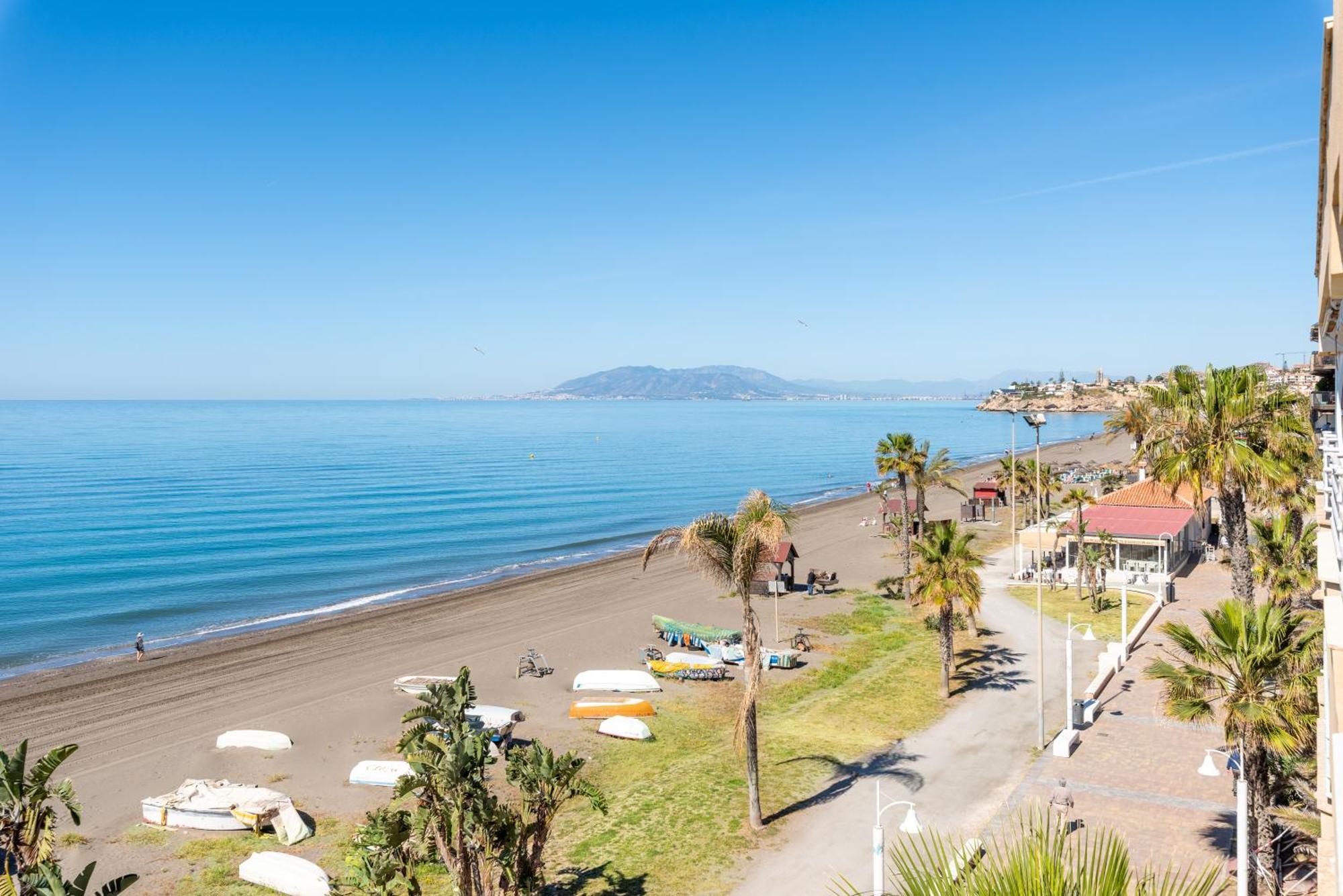 Wintowinrentals 1ª Linea De Playa, Parking Y Wifi Ринкон-де-ла-Викториа Экстерьер фото