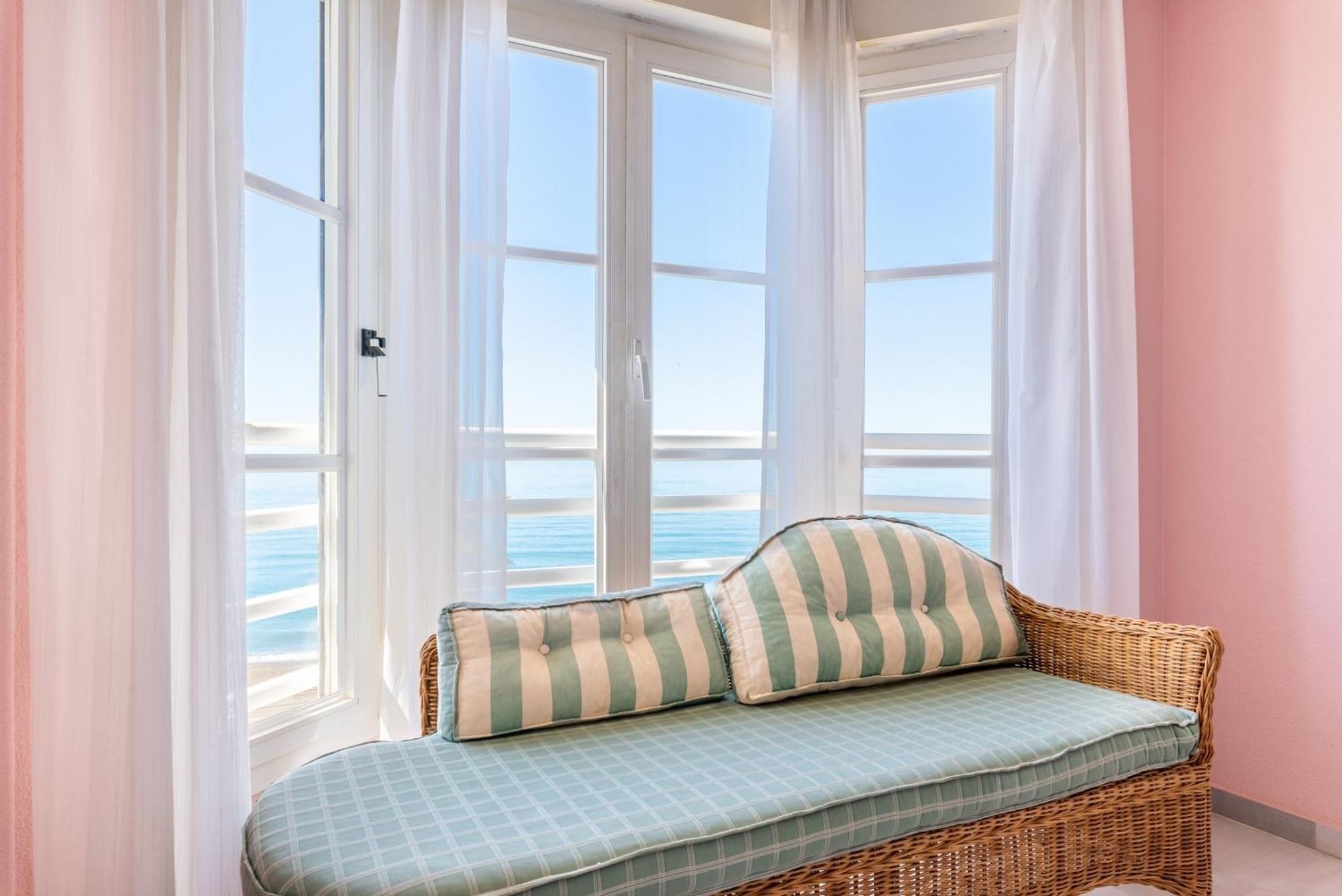 Wintowinrentals 1ª Linea De Playa, Parking Y Wifi Ринкон-де-ла-Викториа Экстерьер фото