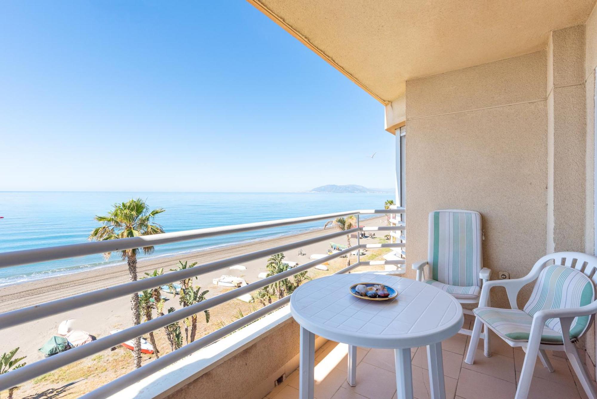 Wintowinrentals 1ª Linea De Playa, Parking Y Wifi Ринкон-де-ла-Викториа Экстерьер фото